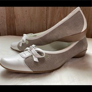 Kenneth Cole Reaction Flats sz.8